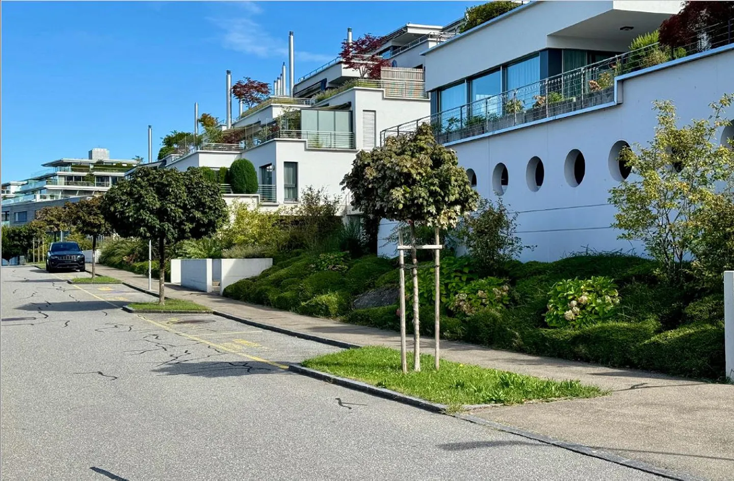 Exclusive Rental Apartment with Lake View in Bäch near Wollerau (SZ) - Photo 2 of 17