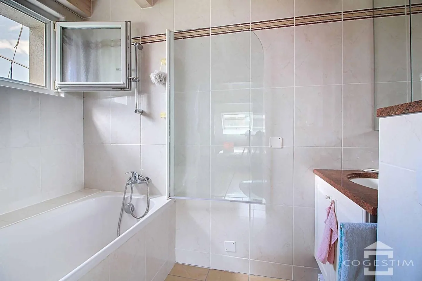 Appartement Duplex avec Vue Lac - Photo 7 sur 11