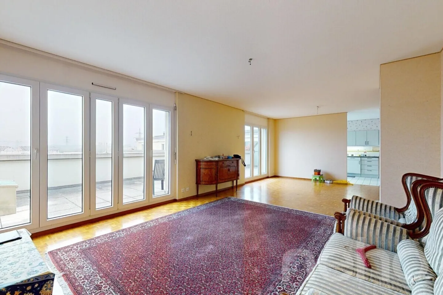 Attico da ristrutturare con ampia terrazza - Foto 7 di 13