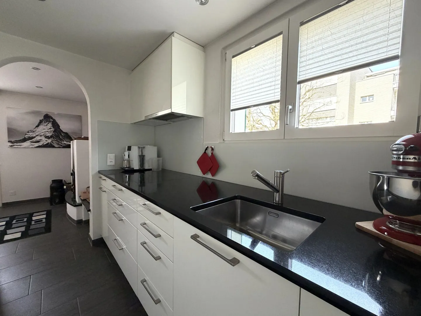 For Sale: Beautiful, Well-Maintained Detached House - Photo 5 of 18