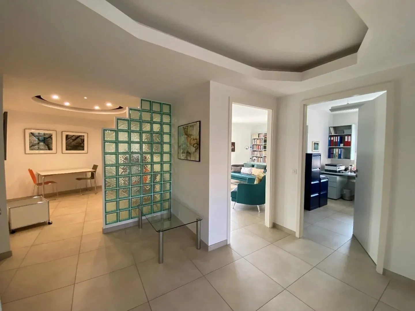 BELLO SPAZIO AMMINISTRATIVO IN VENDITA - Foto 10 di 13