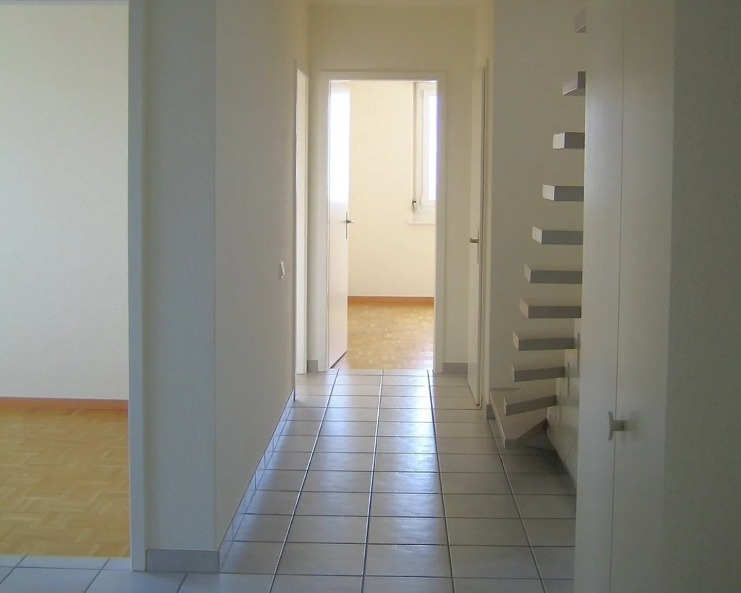 Charming Maisonette in Bern - Photo 7 of 8