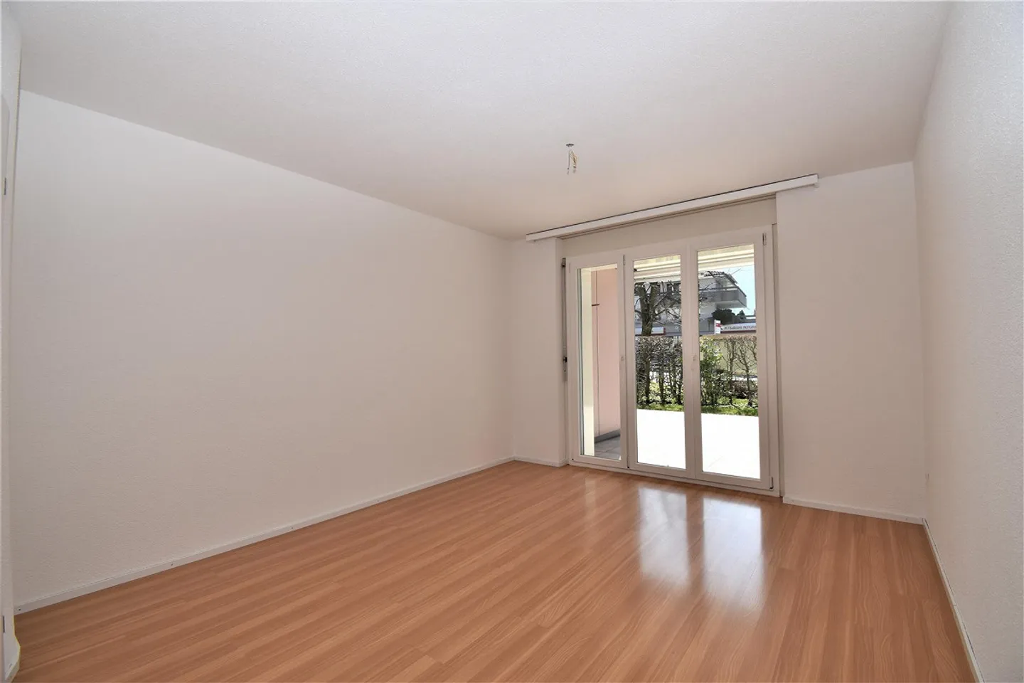 Appartamento moderno e soleggiato al piano terra - Foto 8 di 13