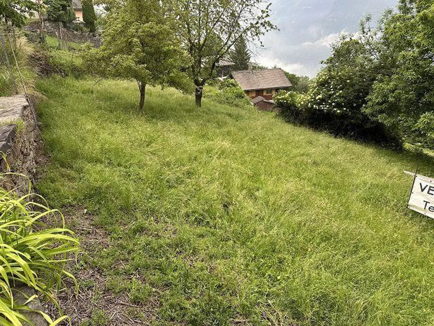 Terreno edificabile di 773 m2 in una posizione molto tranquilla e soleggiata con vista - Foto 6 di 15