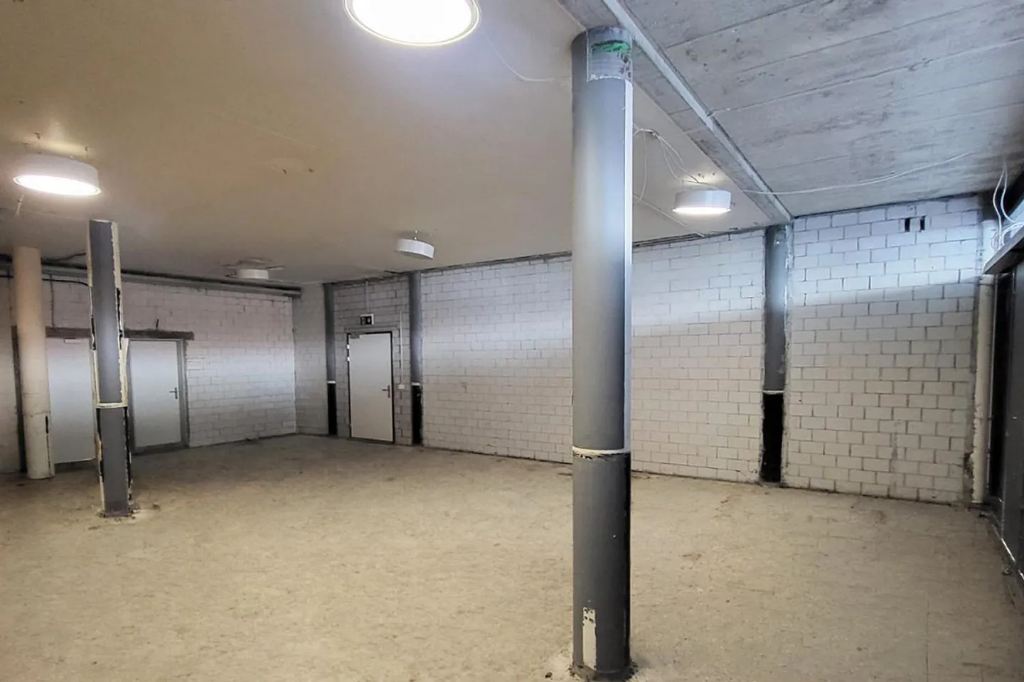Espace de vente rénové dans un emplacement central au cœur de Bienne - Photo 6 sur 8