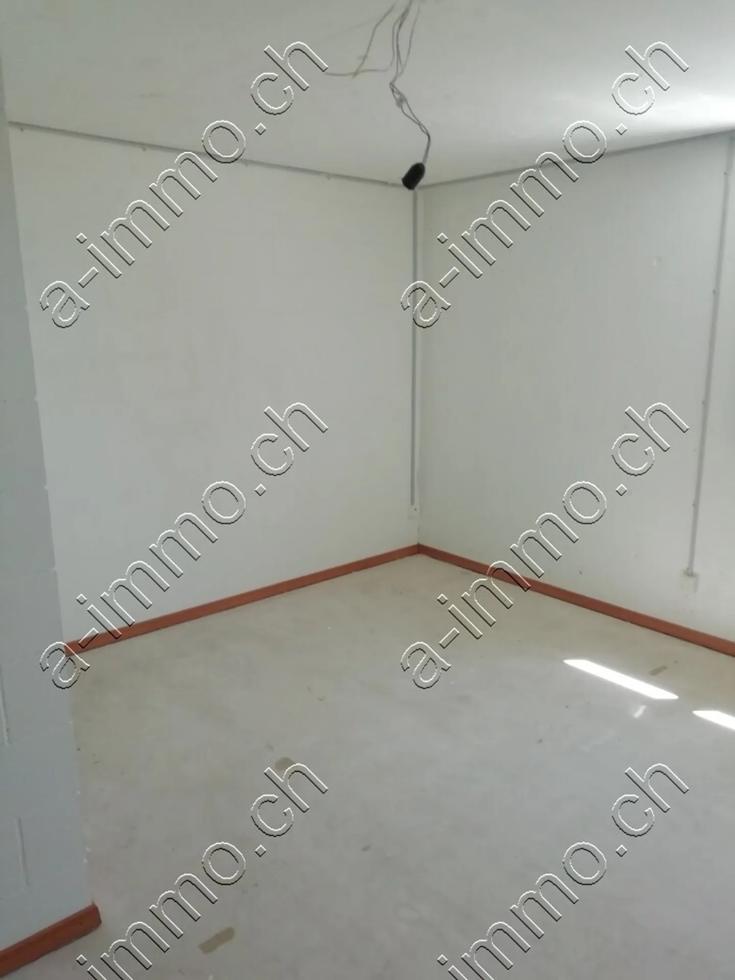 Investissement dans des ateliers - Photo 3 sur 8
