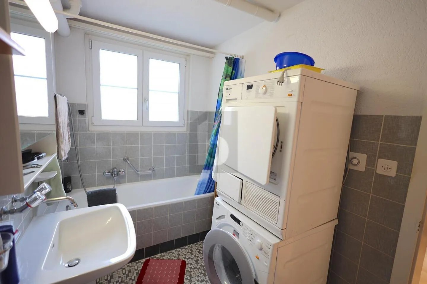 Apartment for rent - Photo 4 of 6