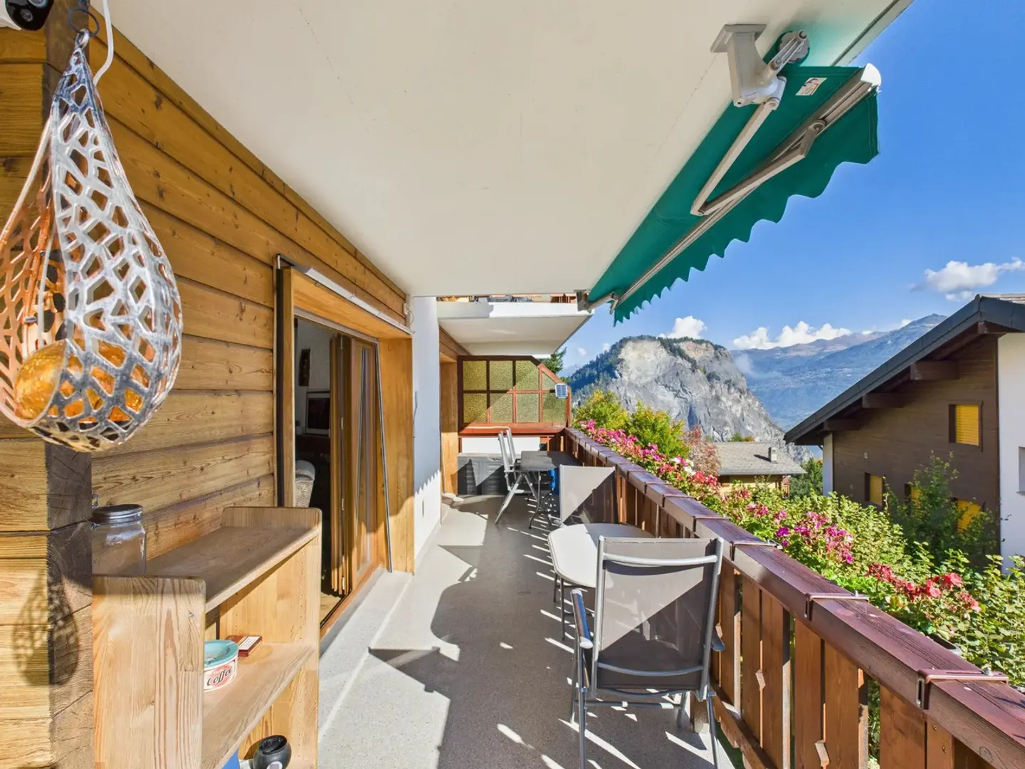 Charming Apartment in Ovronnaz - Photo 2 of 10