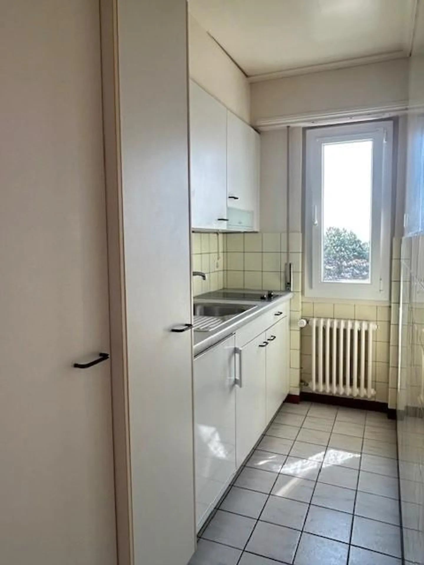 Studio charmant à Pully - CONTRAT DE LOCATION TEMPORAIRE - Photo 2 sur 3