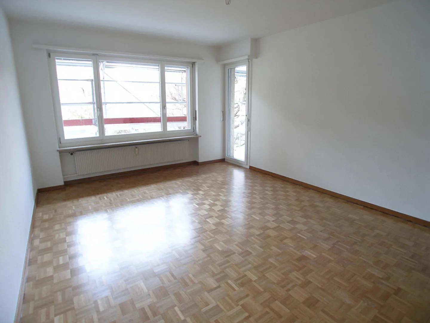 Helle 3-Zimmerwohnung mit Balkon in ruhigem Quartier in Allschwil - Foto 5 von 11