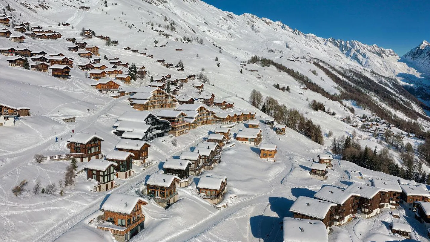 Discover Tourmaline: Luxury 3.5 Room Apartments in Lauchernalp - Photo 1 of 16