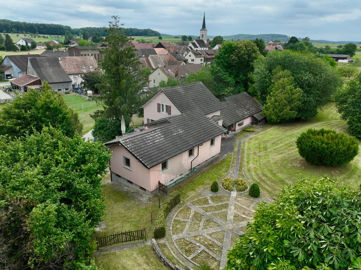 Villa con giardino da sogno a Montignez - Foto 3 di 13