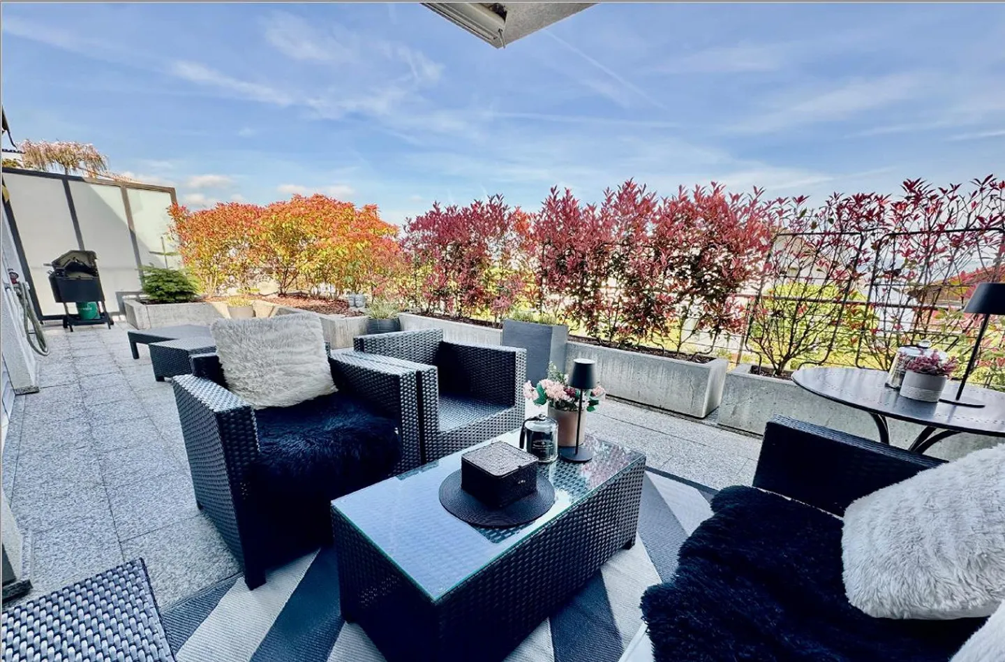 Exclusive Rental Apartment with Lake View in Bäch near Wollerau (SZ) - Photo 11 of 17