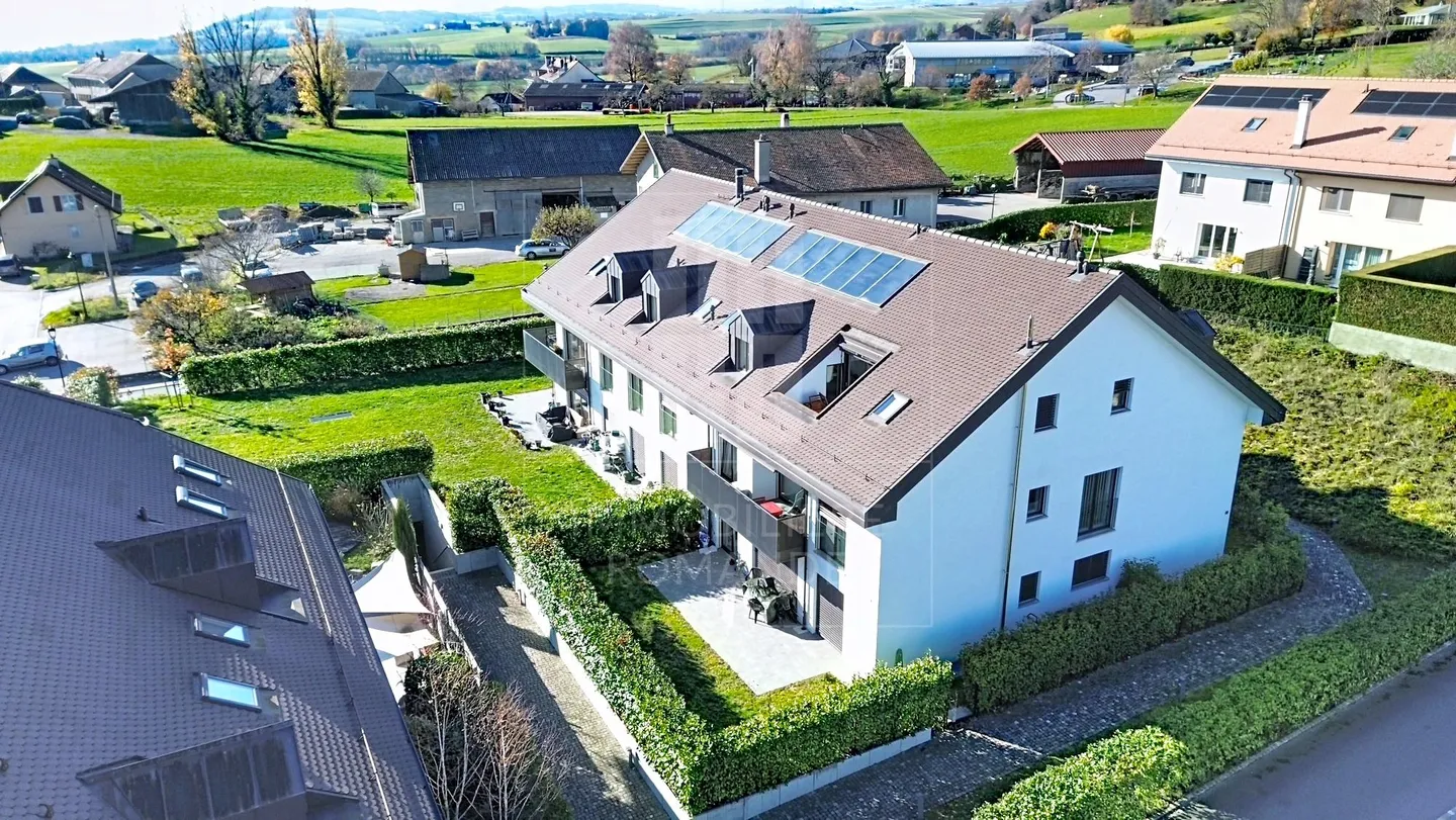 Charming 3.5 Room Apartment - Photo 5 of 11