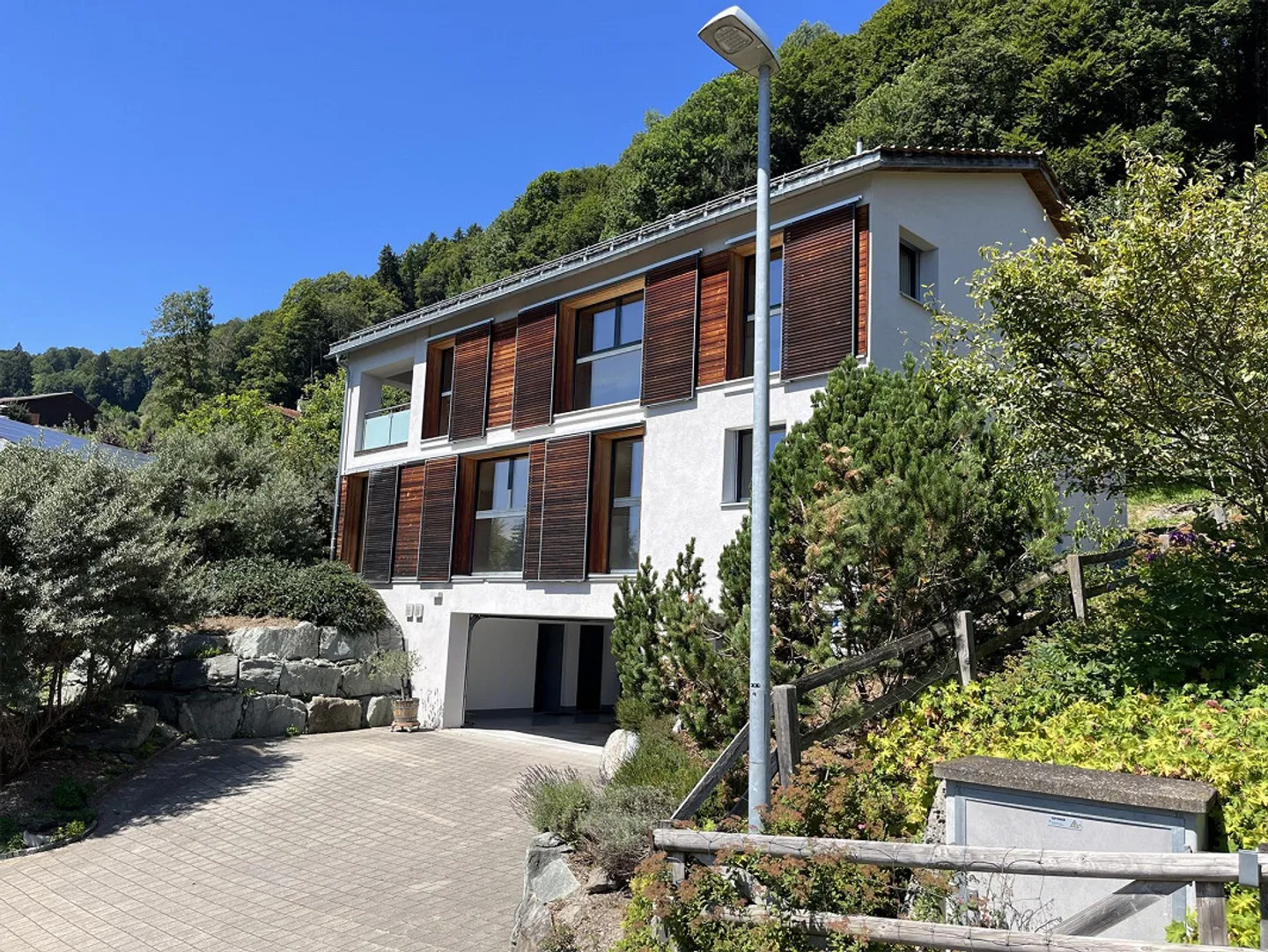 Living and relaxing in an exclusive and modern 2-family house - Photo 1 of 11