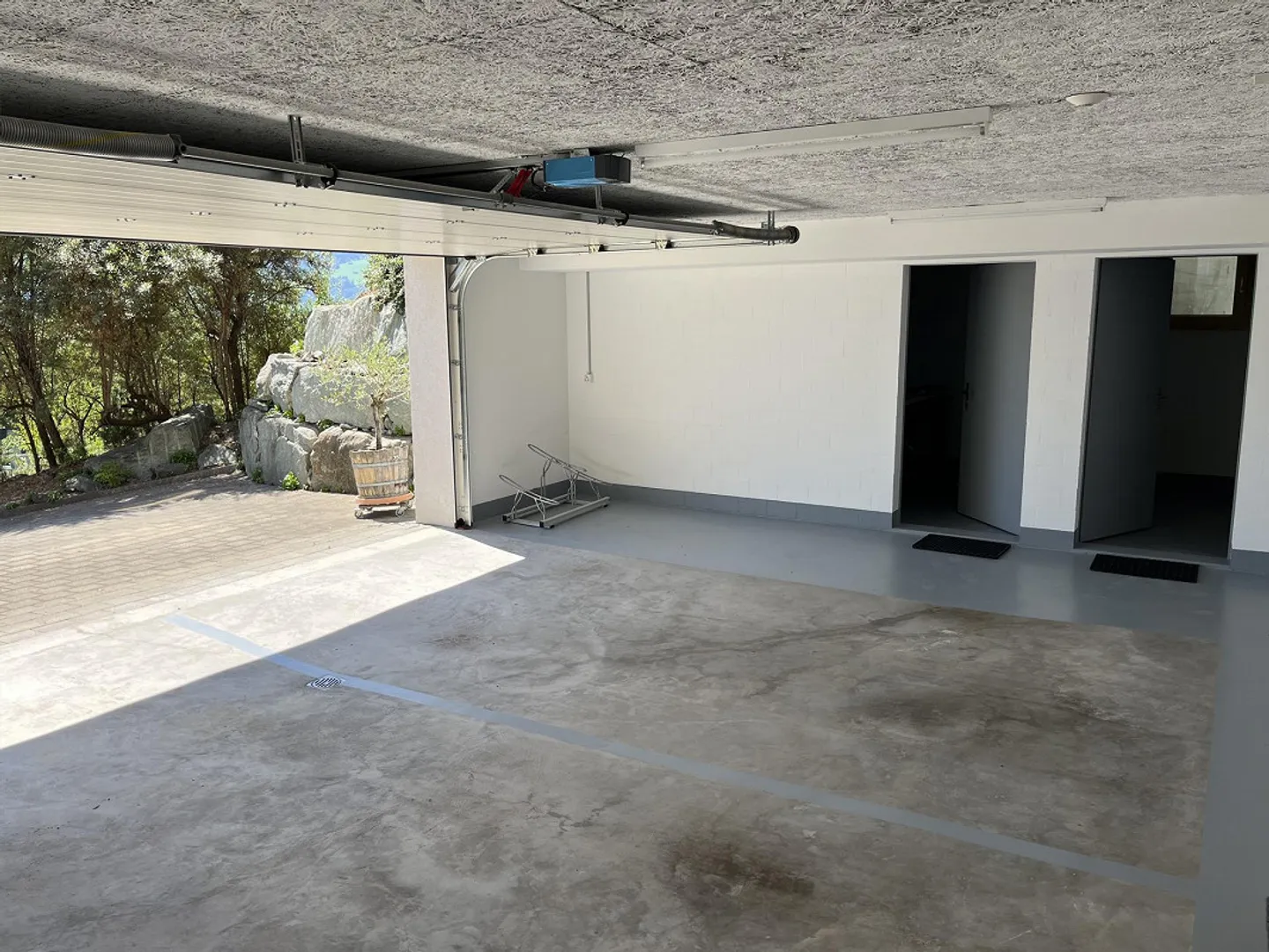 Living and relaxing in an exclusive and modern 2-family house - Photo 11 of 11