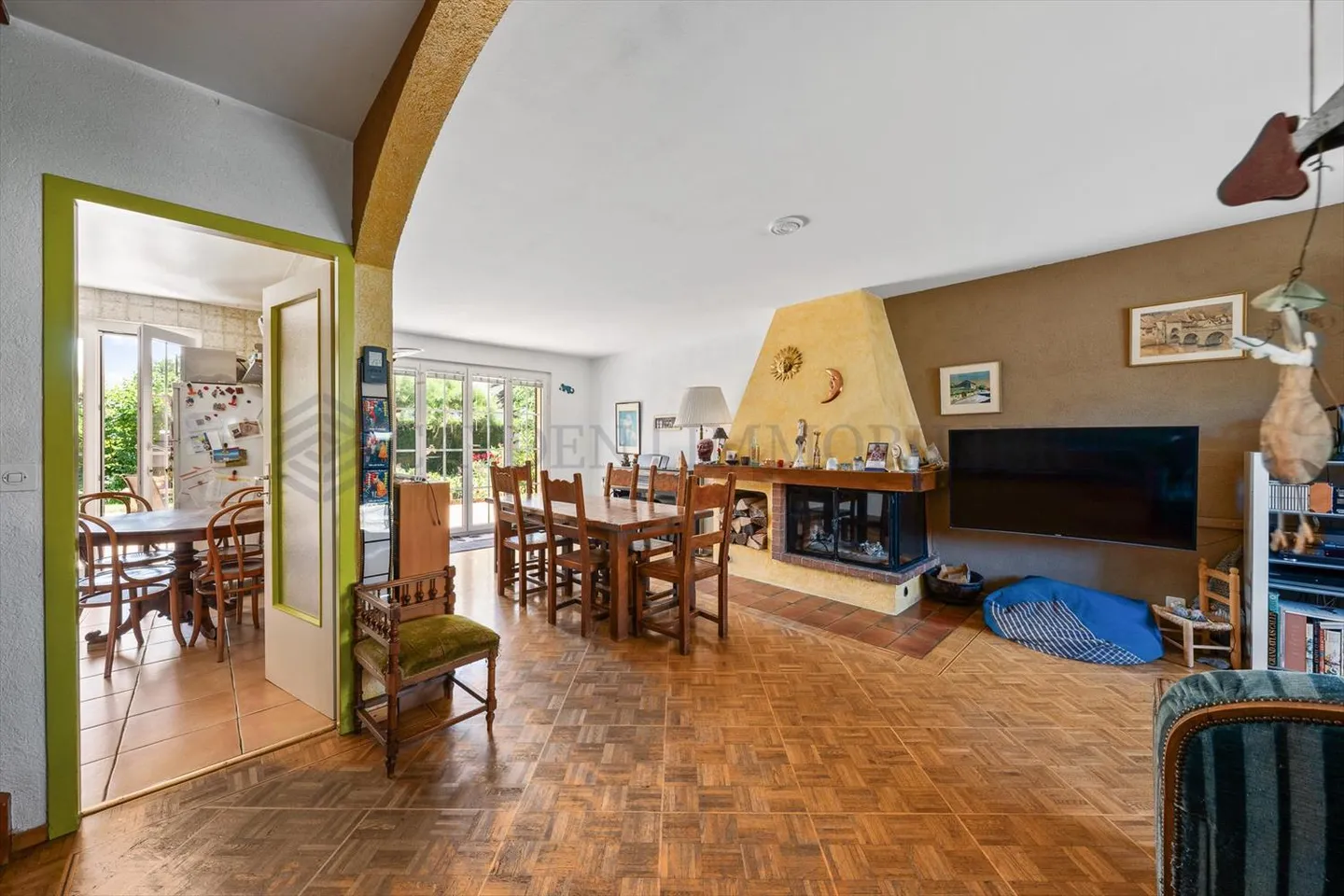 ESCLUSIVITÀ!! Villa tradizionale molto piacevole con 7 stanze - Foto 2 di 8
