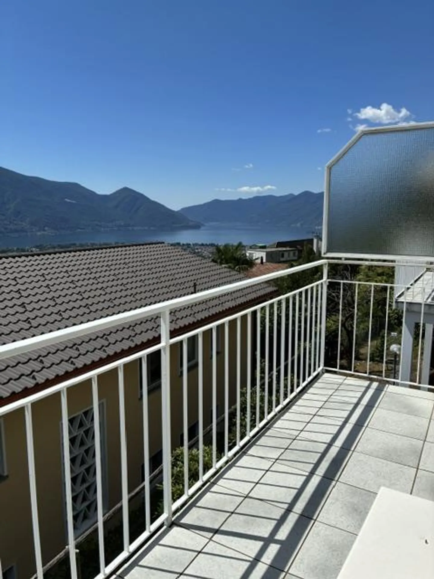 Charmante Wohnung mit Aussicht - Foto 2 von 7