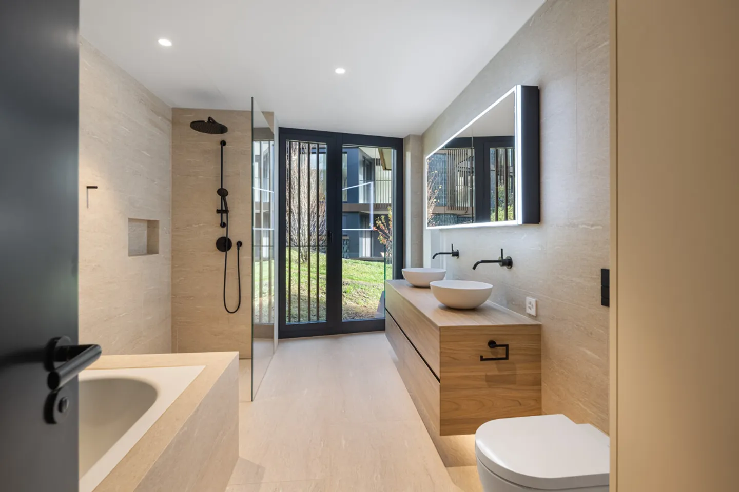 Zürichberg: modern rental apartment with balcony in a quiet location - Photo 4 of 8