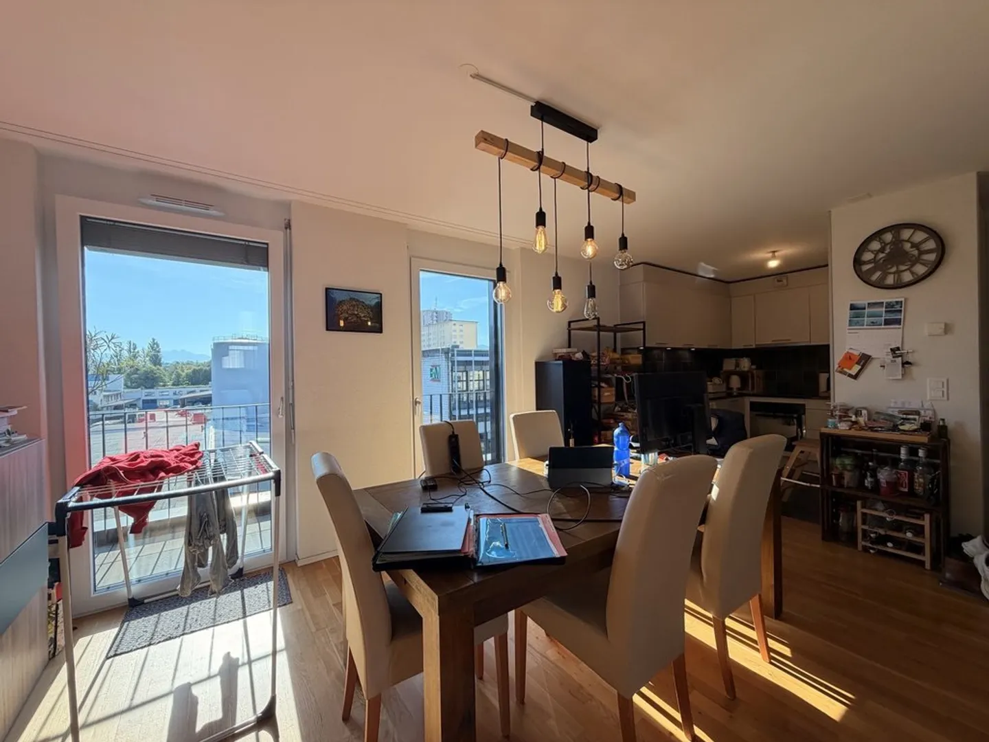 Charming Apartment with Balcony - Photo 2 of 8