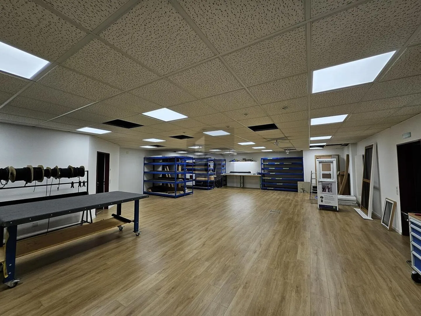 RENOVATED - MODERN AND INDIVIDUAL - Photo 4 of 6