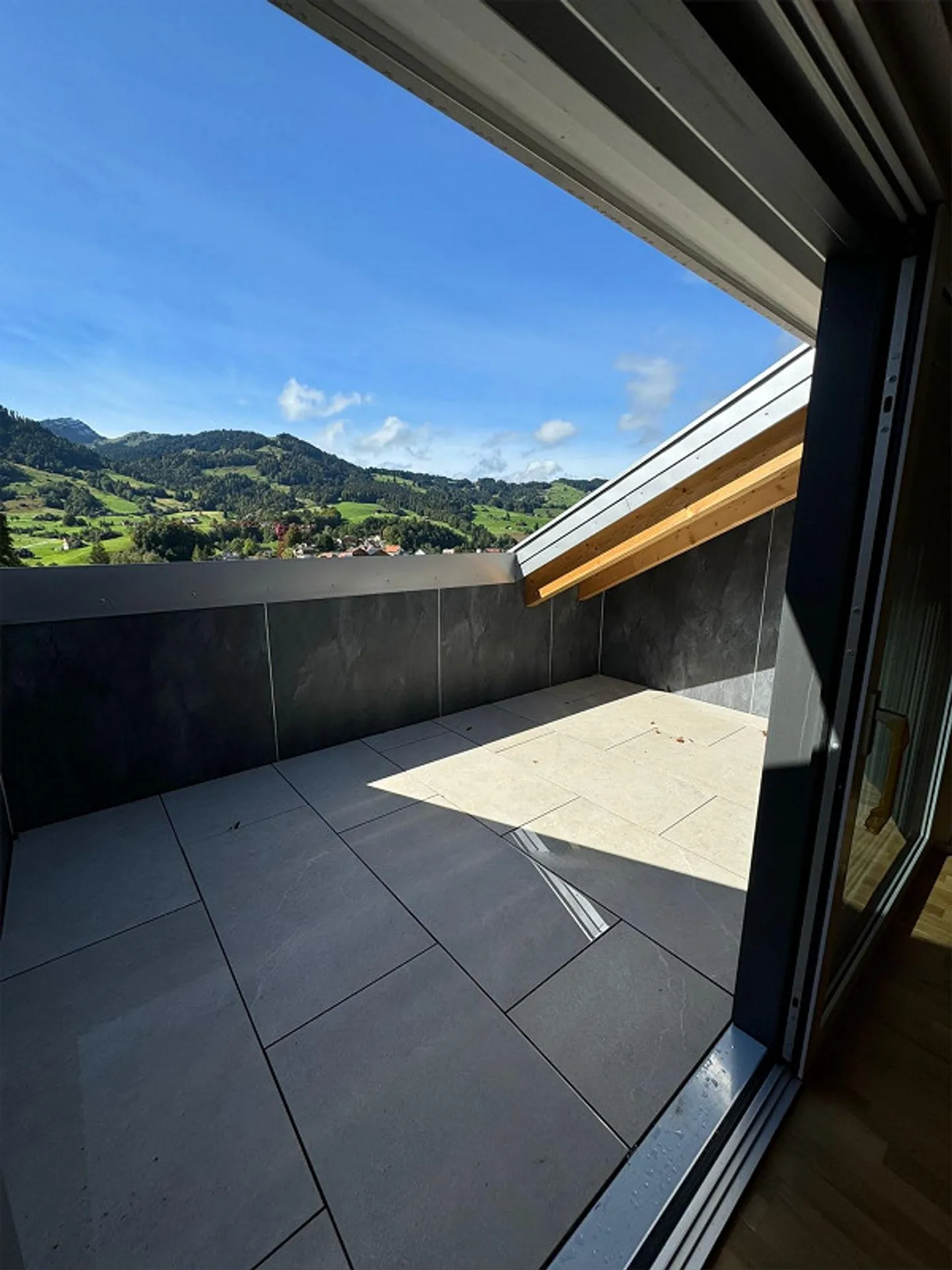 Newly built penthouse apartment in Nesslau with breathtaking views - Photo 11 of 15