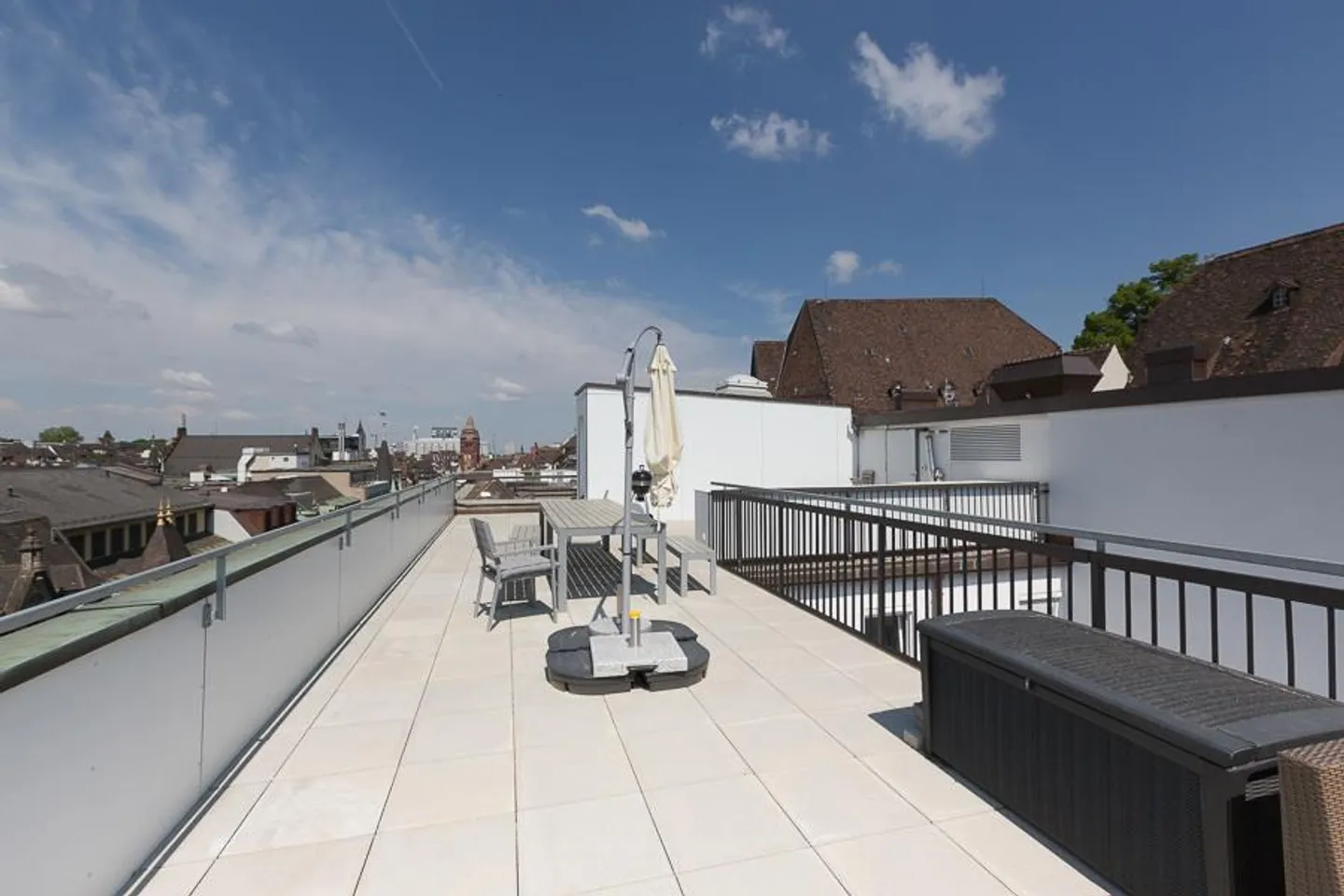 Appartement unique de 3,5 pièces dans la Freien Strasse - Photo 3 sur 12