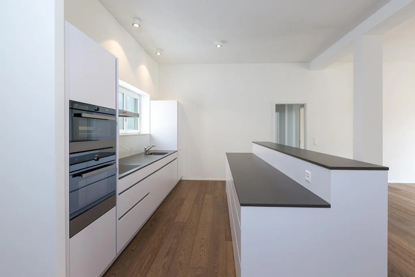 Appartement unique de 3,5 pièces dans la Freien Strasse - Photo 4 sur 12