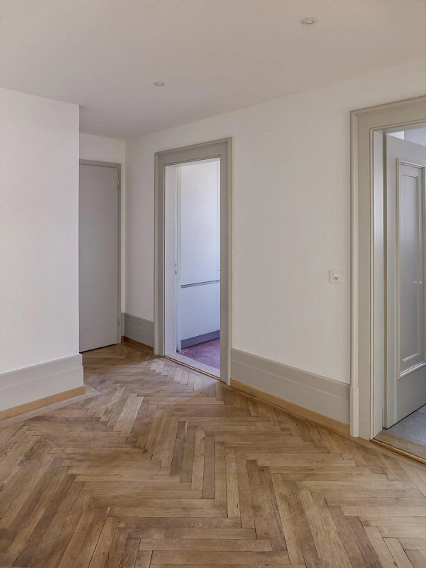 Bright 2-room apartment in the Monbijou district - Photo 1 of 5