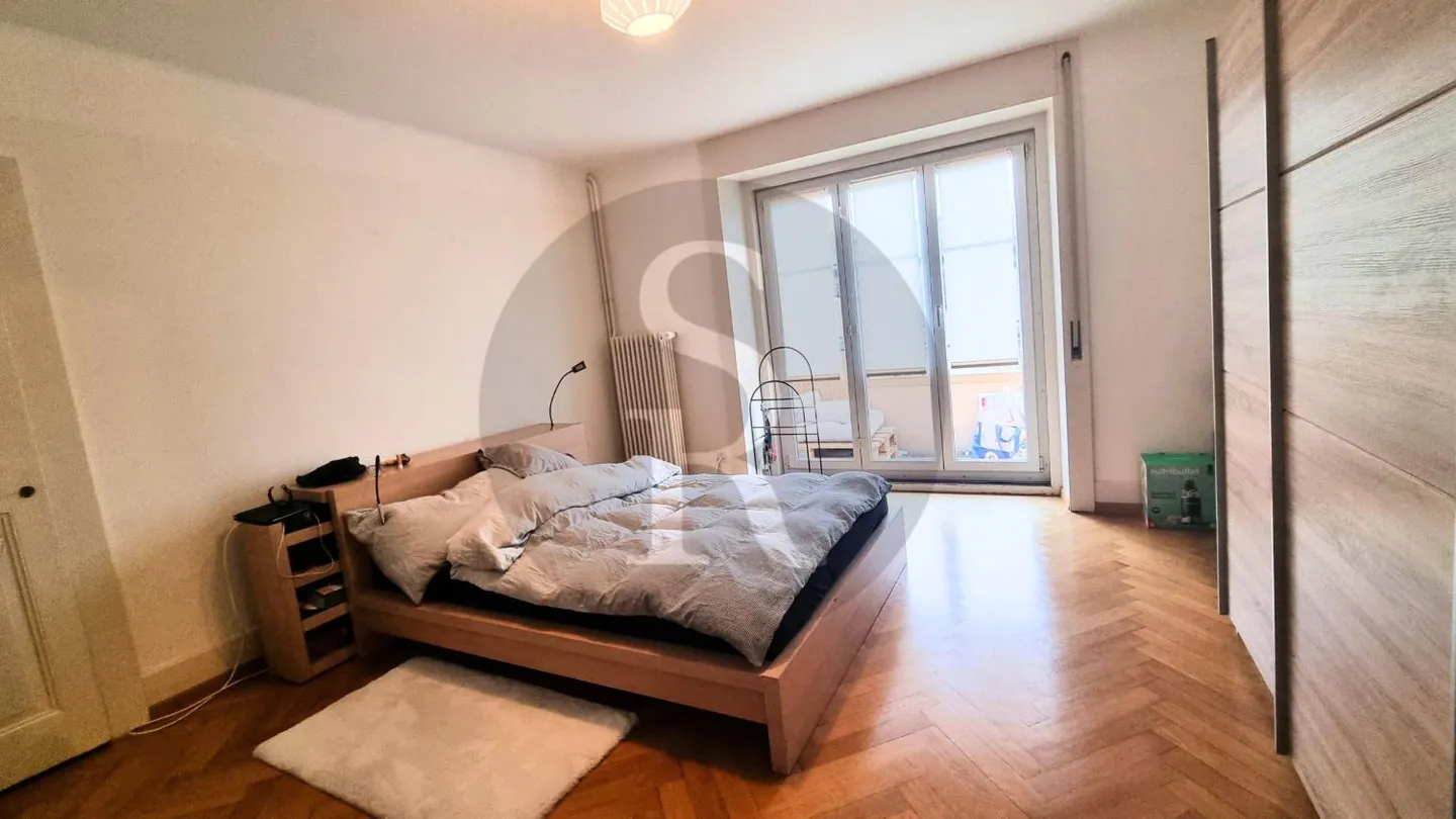 Appartement Charmant avec Vue sur le Lac - Photo 3 sur 7