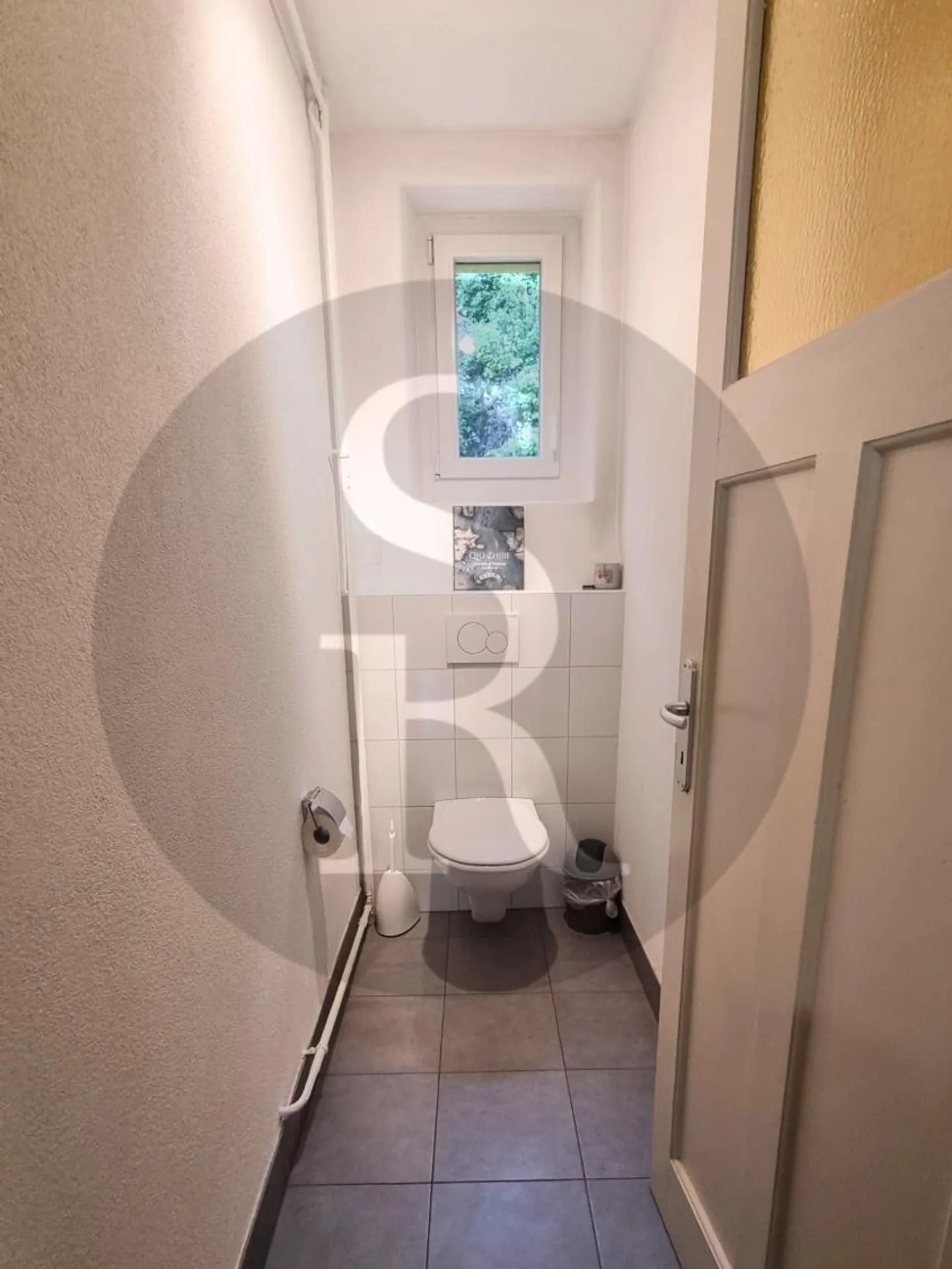 Appartement Charmant avec Vue sur le Lac - Photo 4 sur 7