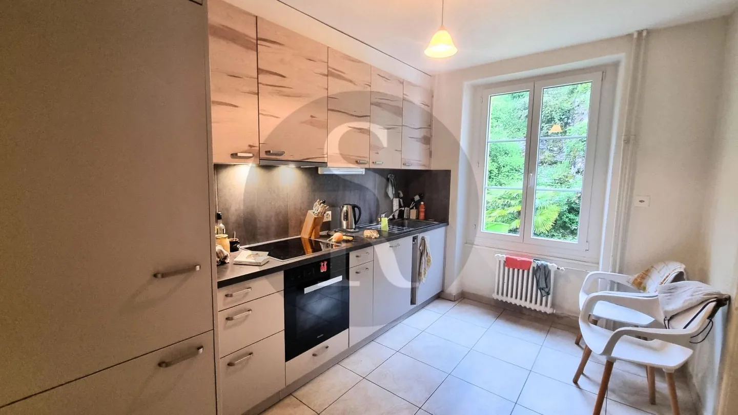 Appartement Charmant avec Vue sur le Lac - Photo 1 sur 7