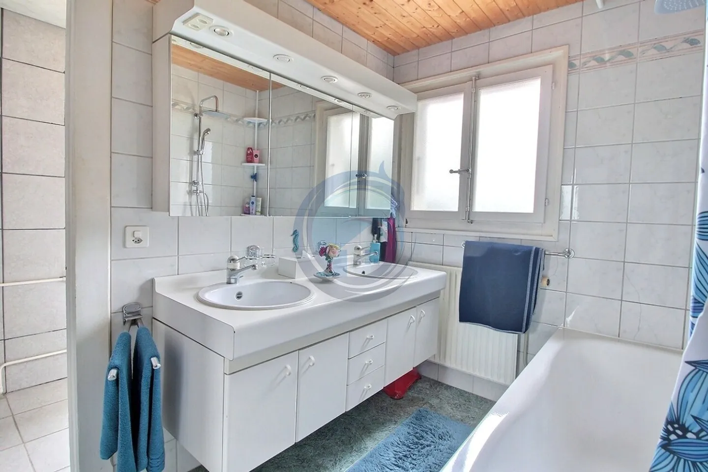 STUNNING INDIVIDUAL HOUSE WITH CHARACTER - Photo 20 of 22