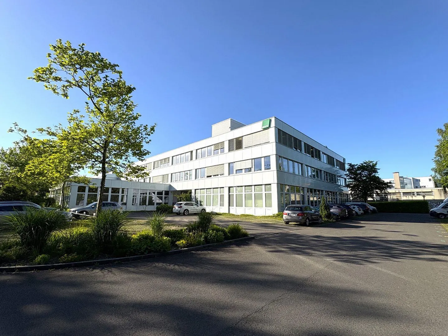 Your new business location in Rotkreuz - Discover now and ei... - Photo 1 of 7