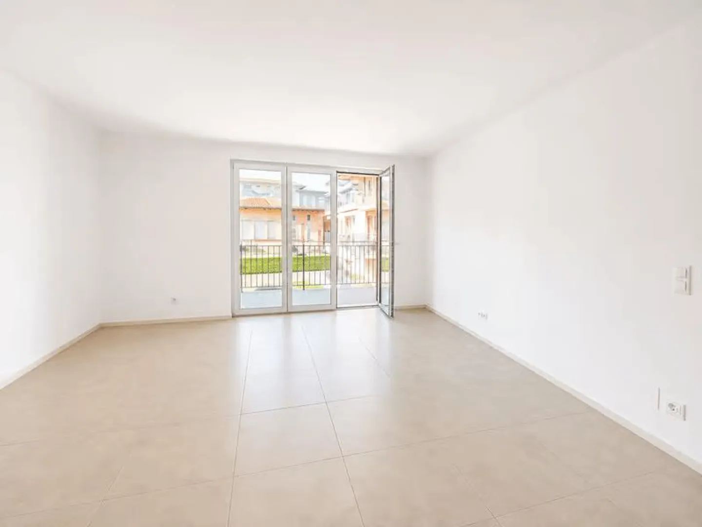 Appartamento luminoso 4.5 locali - Foto 2 di 7