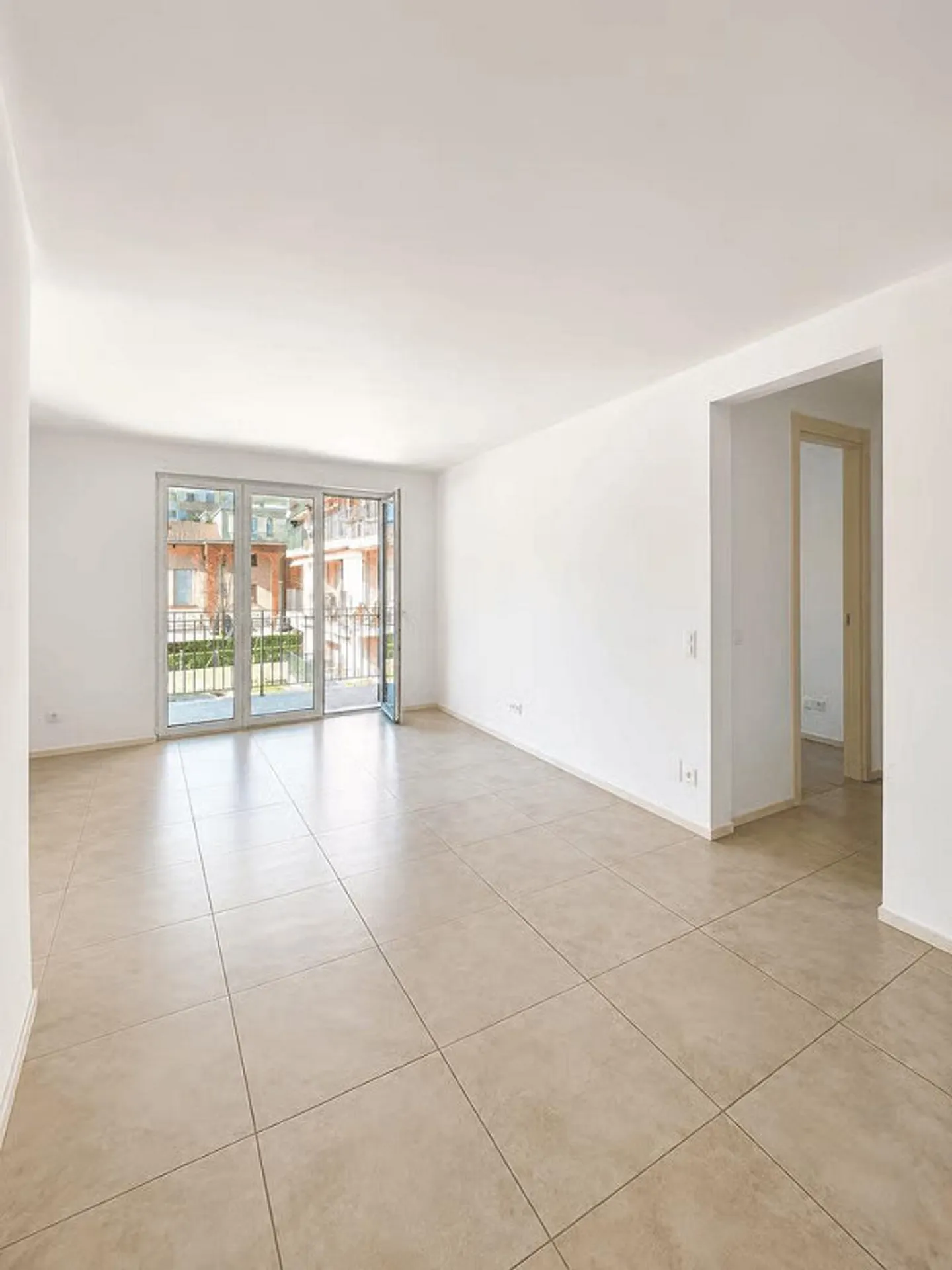 Appartamento luminoso 4.5 locali - Foto 3 di 7