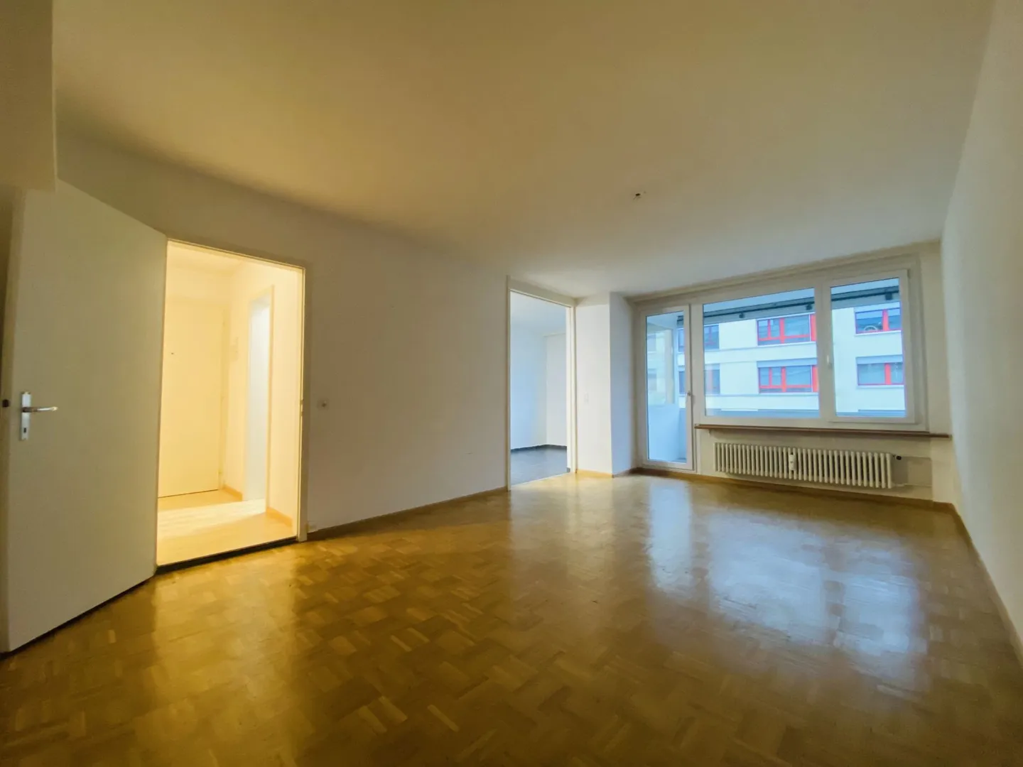 Appartamento 4 locali con 2 balconi, ascensore e cantina - Foto 2 di 6