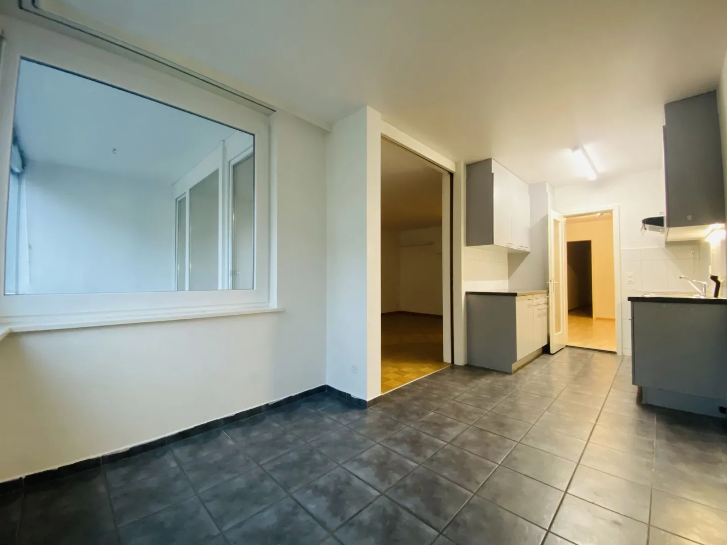 Appartamento 4 locali con 2 balconi, ascensore e cantina - Foto 5 di 6