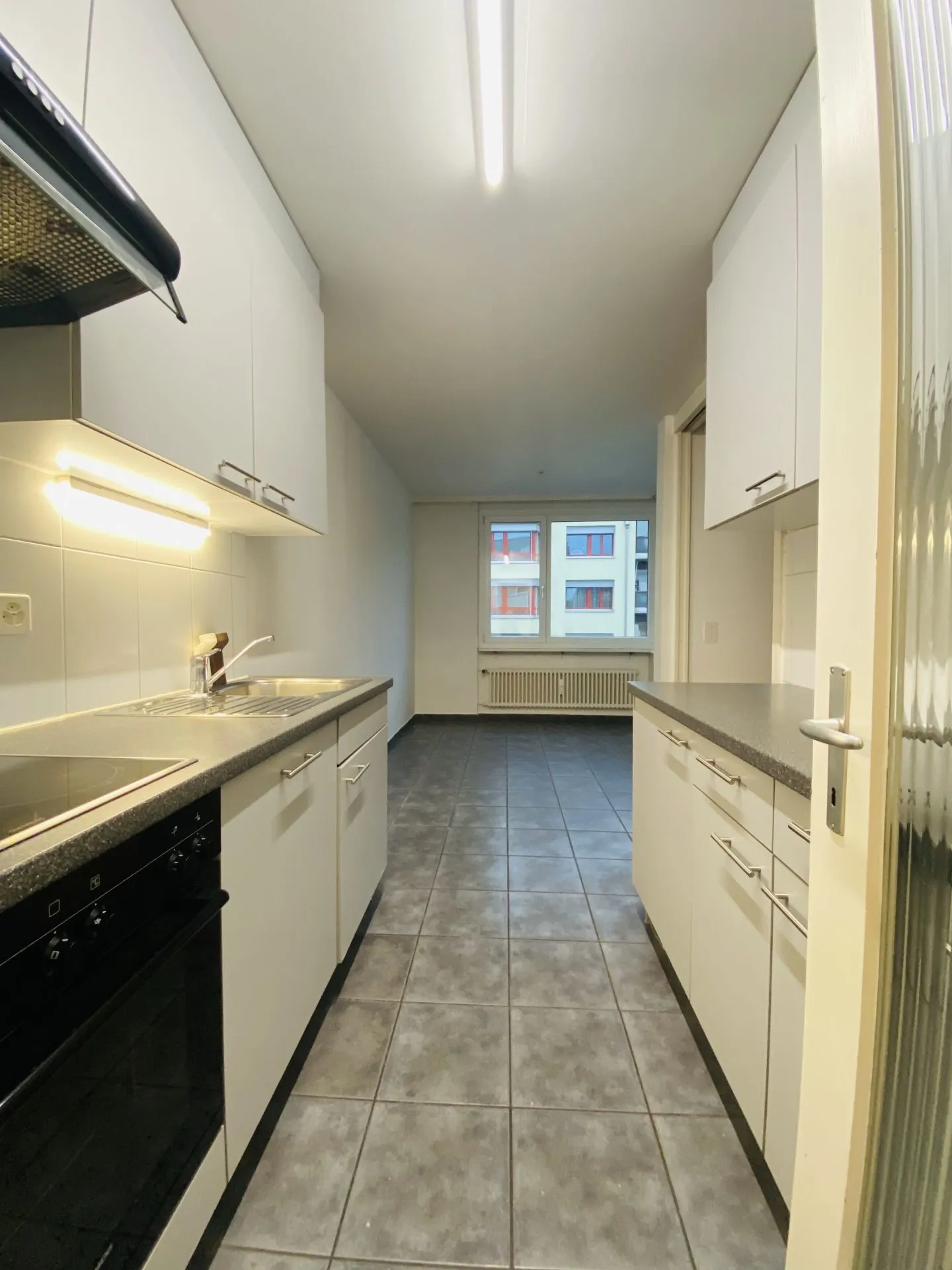 Appartamento 4 locali con 2 balconi, ascensore e cantina - Foto 6 di 6