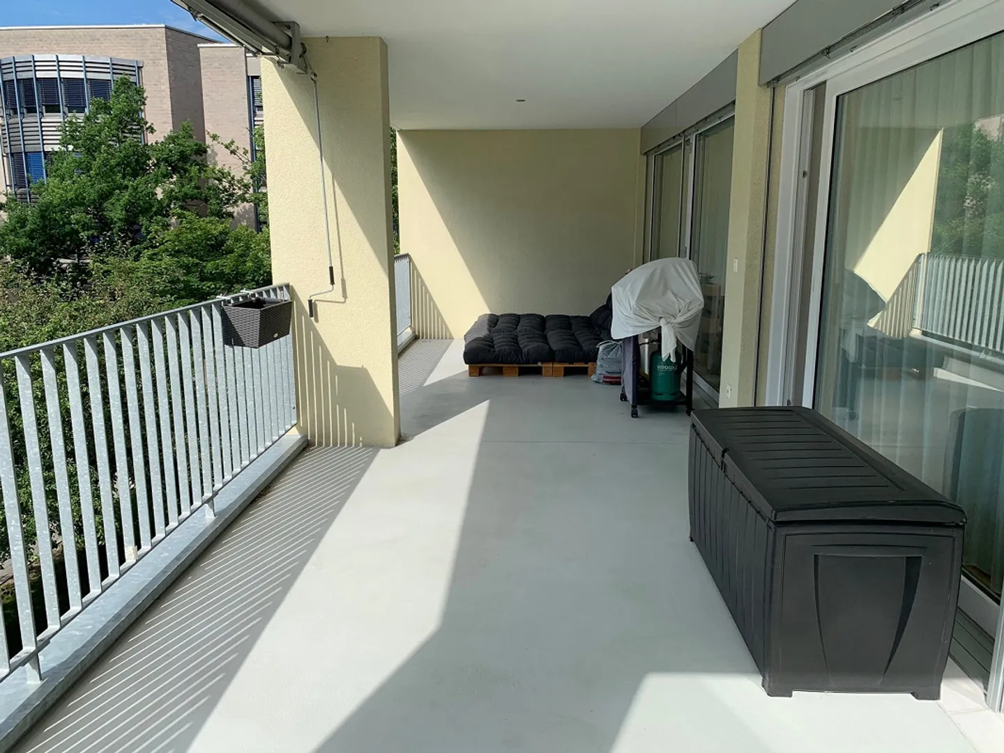 Spacious 4.5-room apartment in a family-friendly neighborhood - Photo 10 of 11