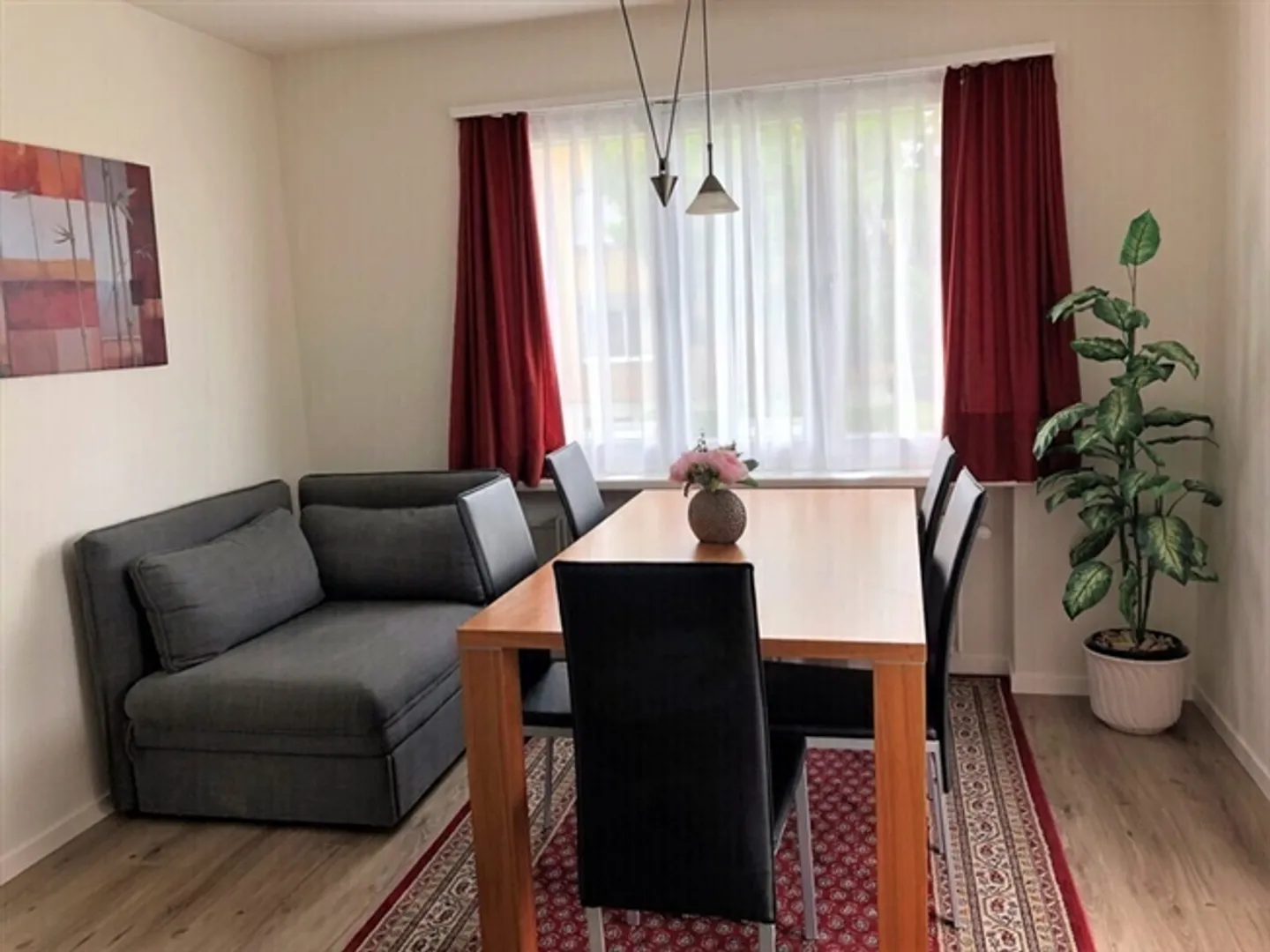 APPARTAMENTO 3 LOCALI A RAPPERSWIL (SG), ARREDATO, TEMPORANEO - Foto 1 di 9