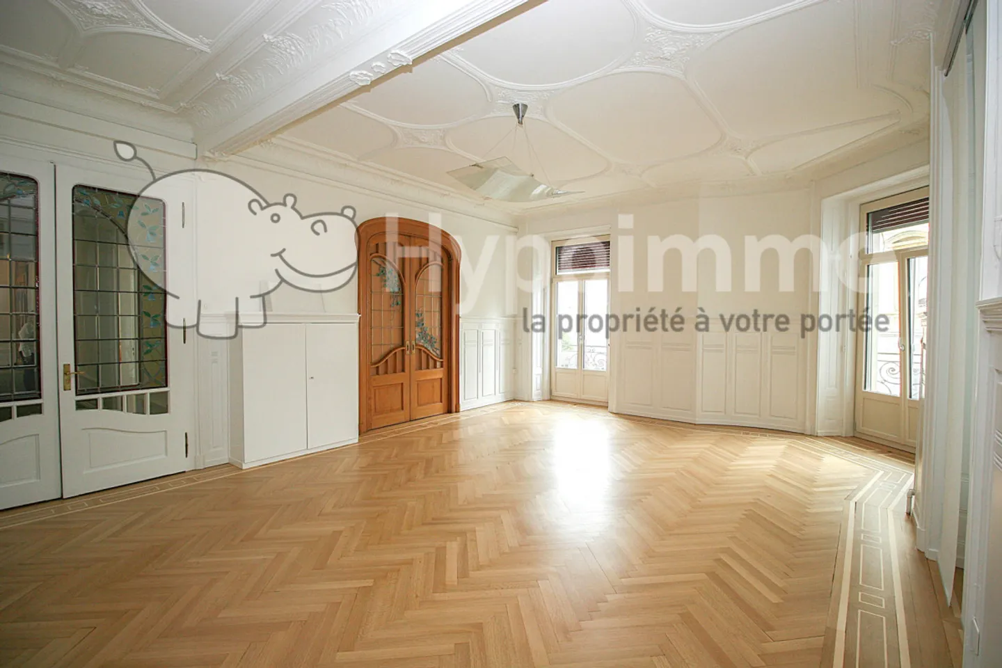 «Außergewöhnliche Räumlichkeiten von 220 m2 in einem Gebäude mit Charakter» - Foto 1 von 14