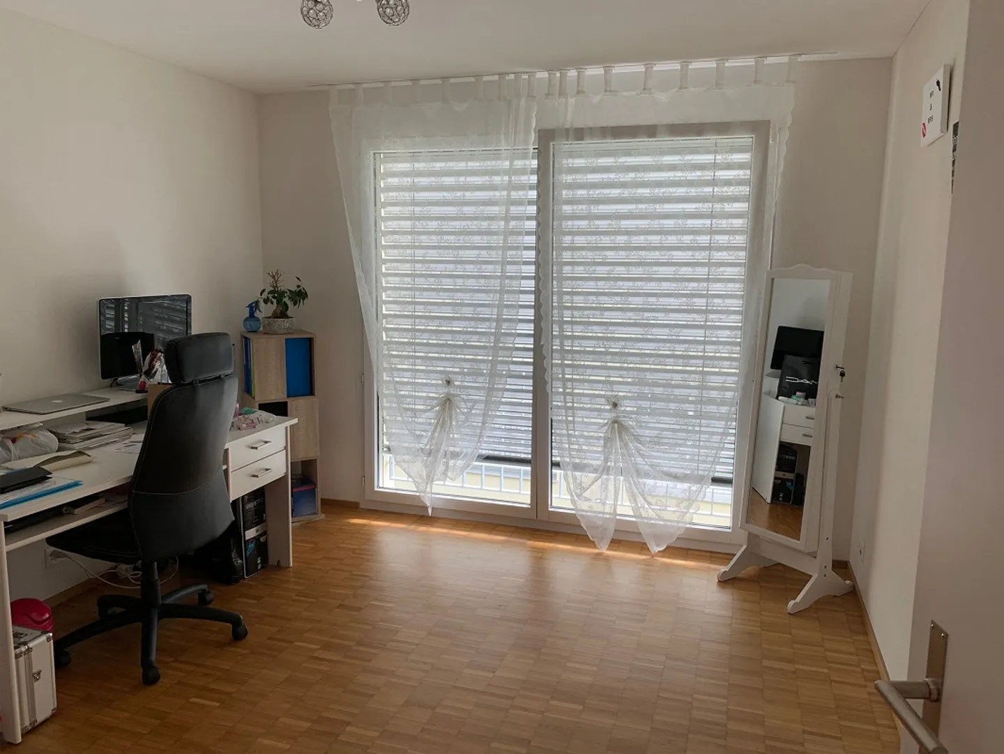 Spacious 4.5-room apartment in a family-friendly neighborhood - Photo 8 of 11