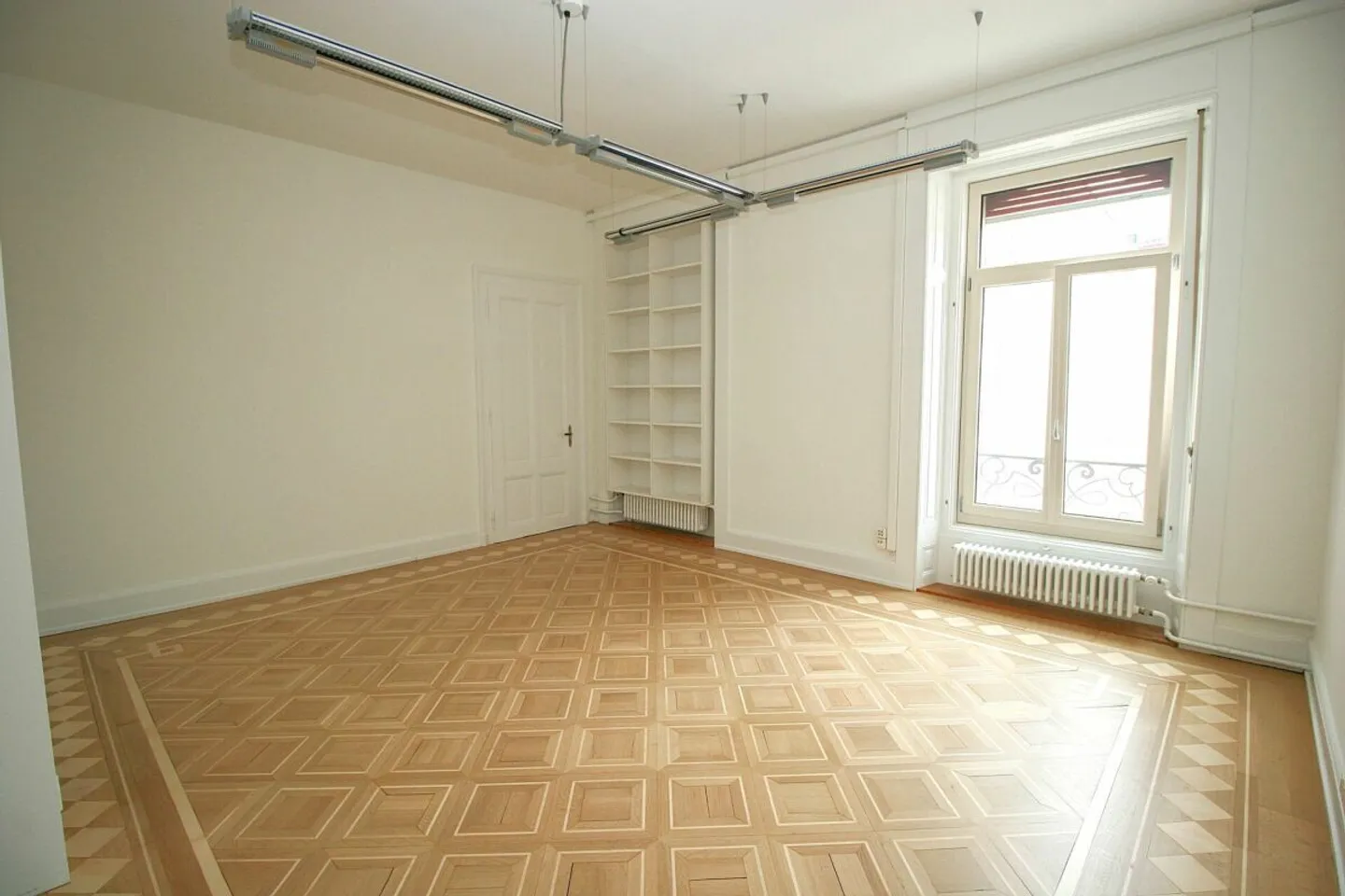 «Außergewöhnliche Räumlichkeiten von 220 m2 in einem Gebäude mit Charakter» - Foto 7 von 14