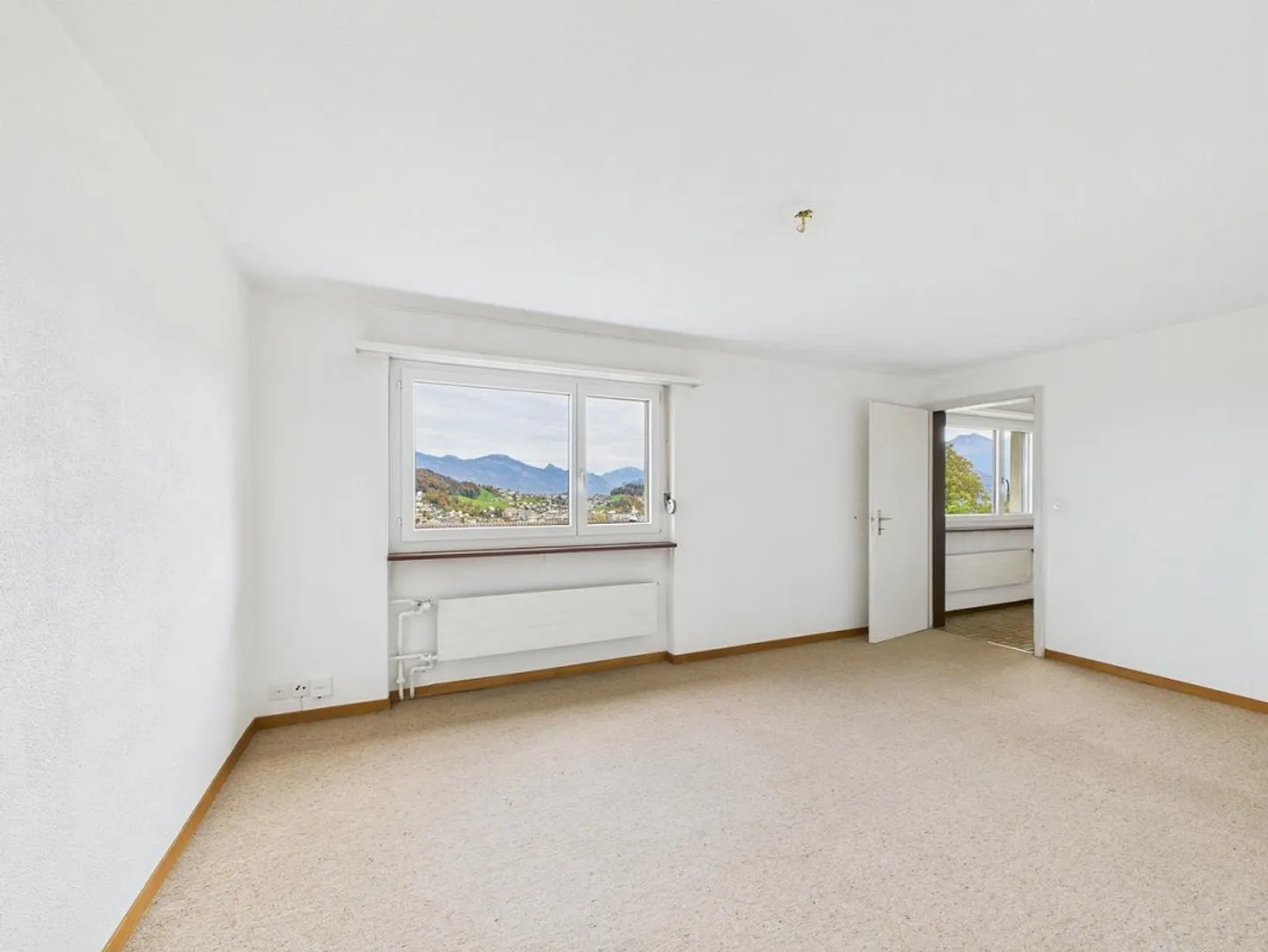 Charmantes Einfamilienhaus mit Einliegerwohnung und Ausbaupotenzial - Foto 11 von 19