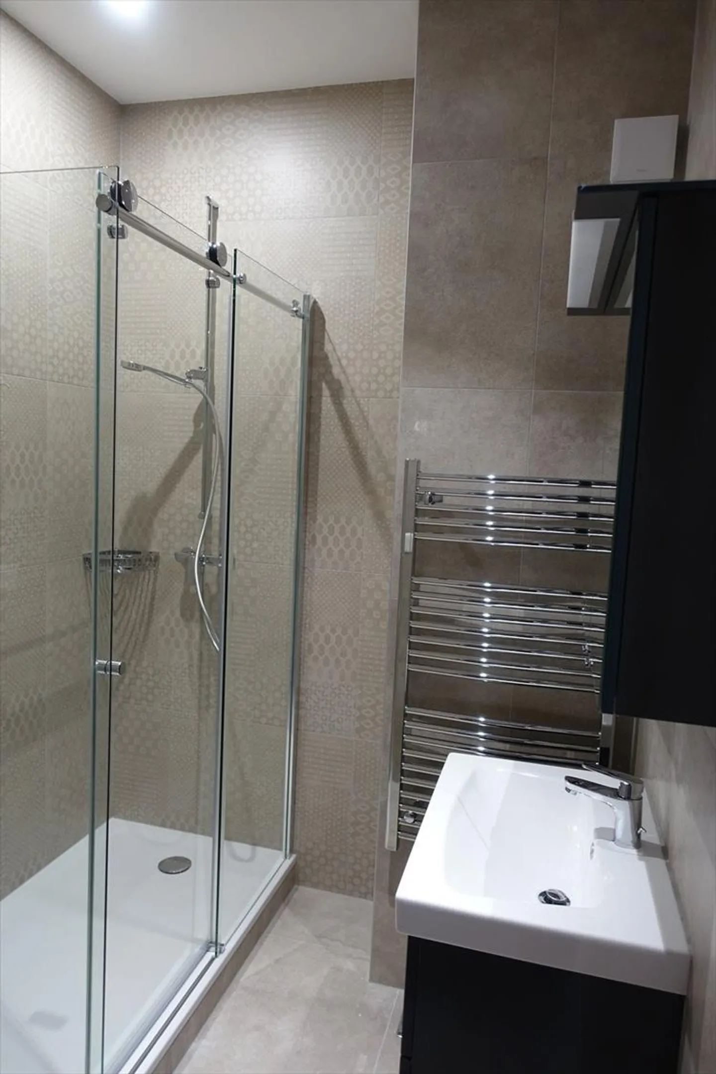 3.5 STANZE COMPLETAMENTE RINNOVATE NEL 2023 - Foto 3 di 6