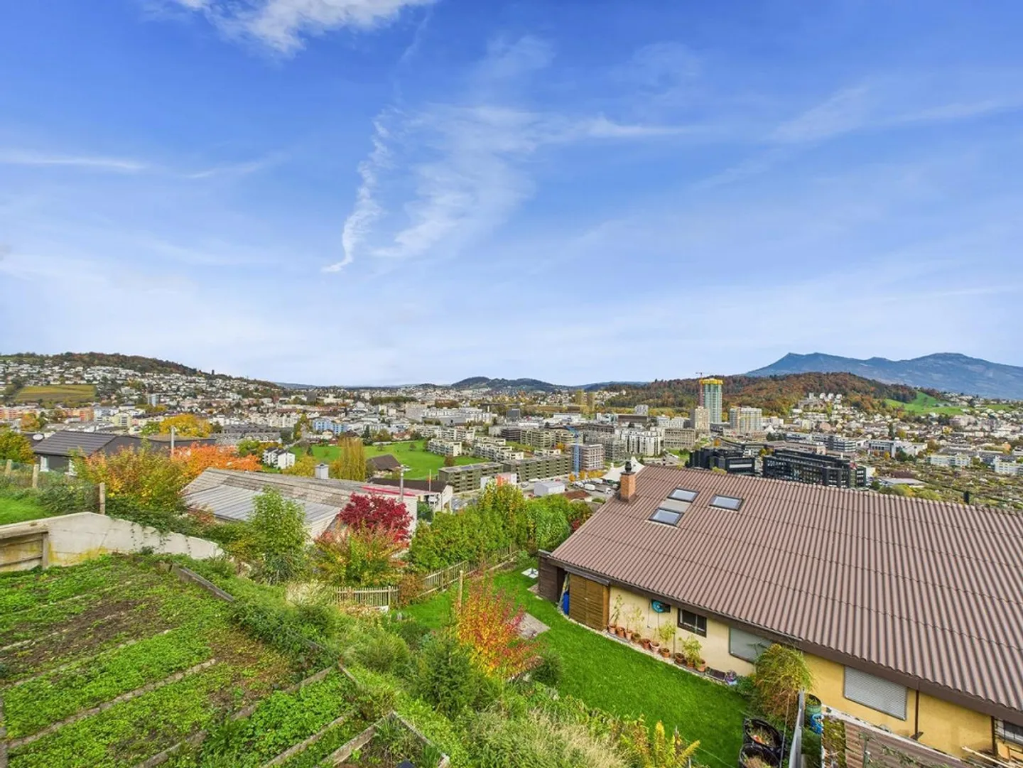 Charmantes Einfamilienhaus mit Einliegerwohnung und Ausbaupotenzial - Foto 17 von 19