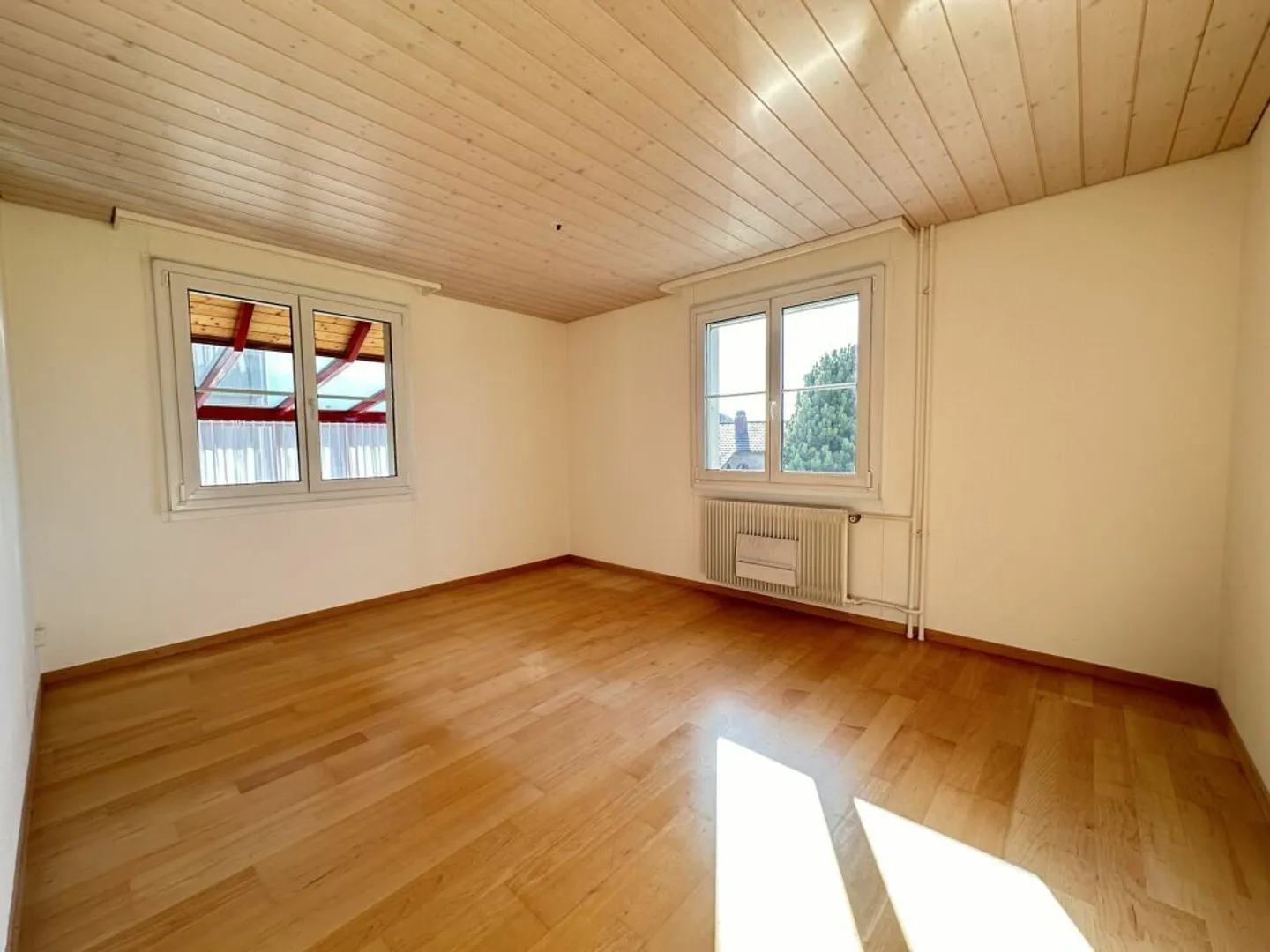 Maison individuelle, 1952, bien entretenue, dans un merveilleux quartier résidentiel - Photo 4 sur 12