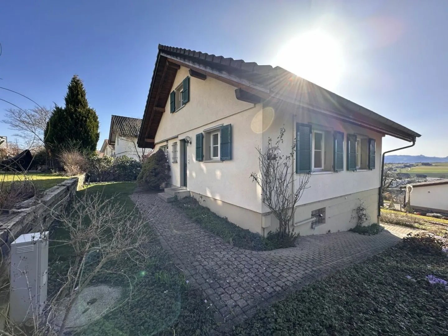 Maison individuelle, 1952, bien entretenue, dans un merveilleux quartier résidentiel - Photo 11 sur 12