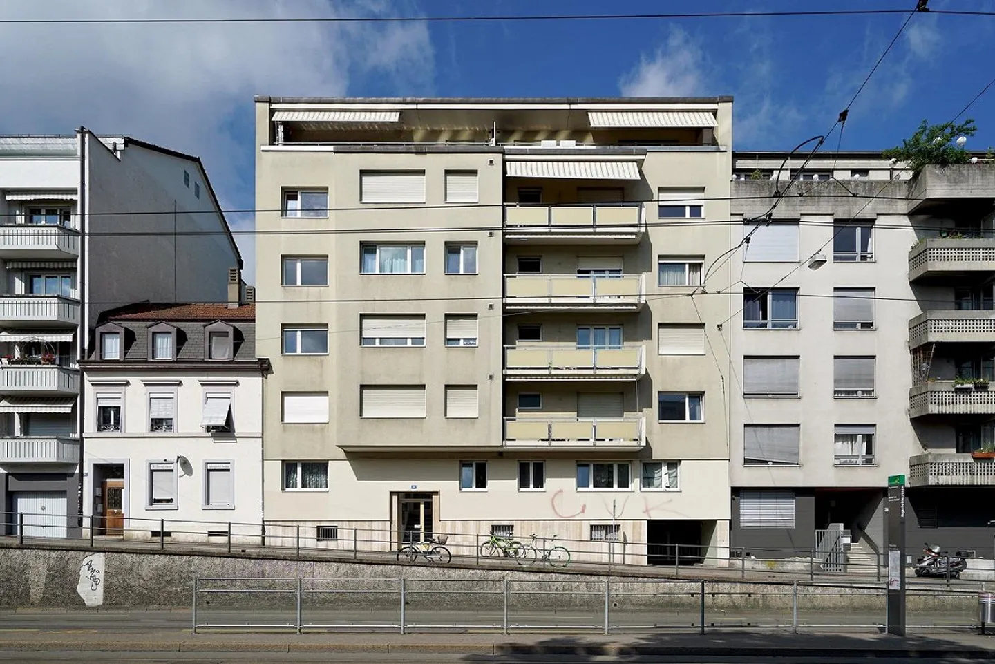 Living near Burgfelderplatz - TEMPORARY until February 2026 - Photo 1 of 7